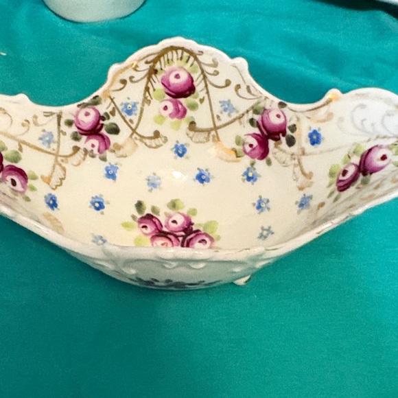 Vintage floral Porcelain Dish with Purple, Blue and Gold Accents - Picture 7 of 7